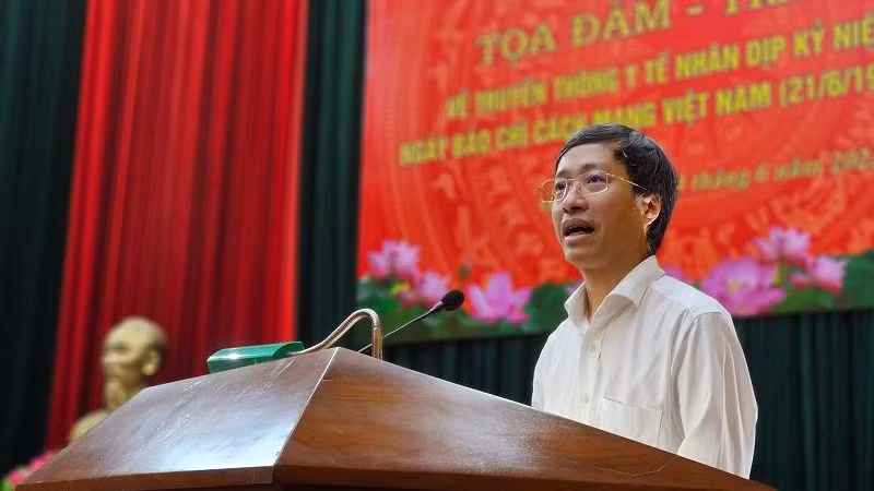 Giáo sư, Tiến sĩ Phan Trọng Lân, Cục trưởng Y tế dự phòng, Bộ Y tế cung cấp thông tin.