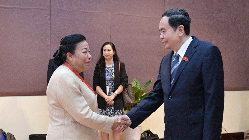 Đồng chí Trần Thanh Mẫn, Ủy viên Bộ Chính trị, Phó Chủ tịch Thường trực Quốc hội tiếp Phó Chủ tịch Quốc hội Lào Sounthone Xayachack.
