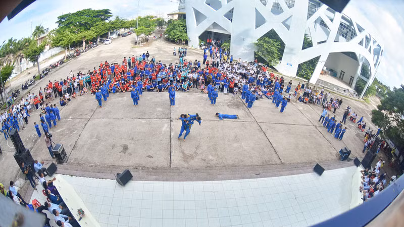Tiết mục biểu diễn Vovinam của các võ sinh Liên đoàn Vovinam Kiên Giang.