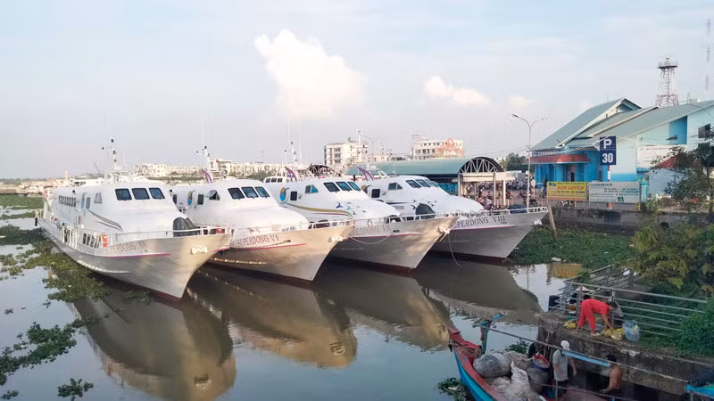 Tàu, phà ra các đảo ở Kiên Giang tạm ngưng hoạt động do thời tiết xấu.