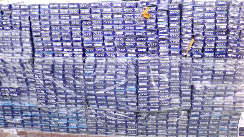 Số lượng lớn thuốc lá Hero nhập lậu bị bắt giữ.