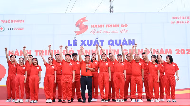 Lễ xuất quân chương trình "Hành trình đỏ" năm 2023, tại Kiên Giang.