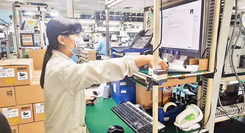 Hoạt động sản xuất của Công ty TNHH Datalogic Việt Nam (khu Công nghệ cao TP Hồ Chí Minh).