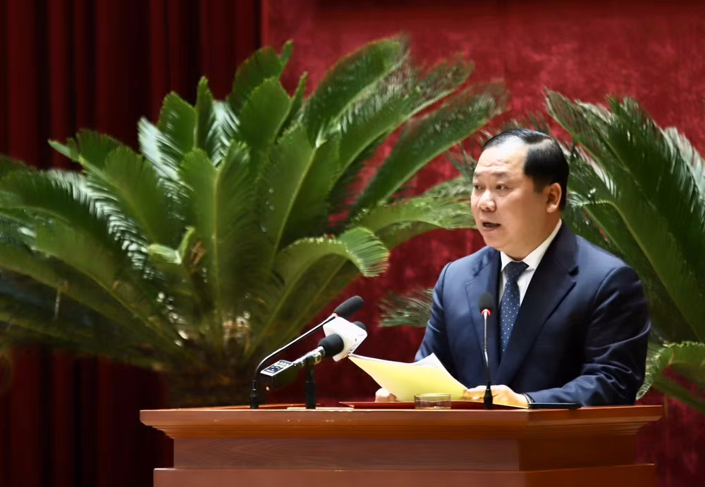 Đồng chí Nguyễn Phi Long, Bí thư Tỉnh ủy Hòa bình phát biểu tiếp thu ý kiến của Trưởng Ban Tuyên giáo trung ương.