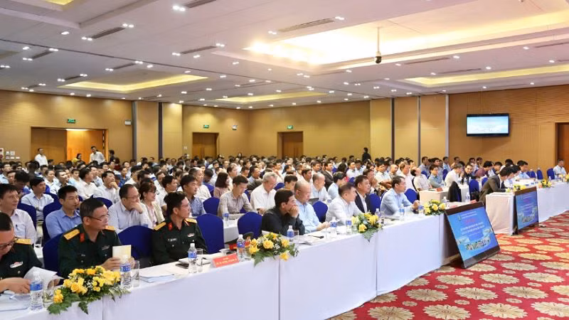 Các đại biểu tham dự hội nghị.