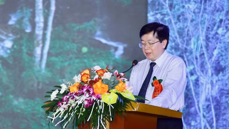 Ông Nguyễn Văn Chương, Phó Chủ tịch Ủy ban nhân dân tỉnh Hòa Bình phát biểu tại lễ khai mạc.