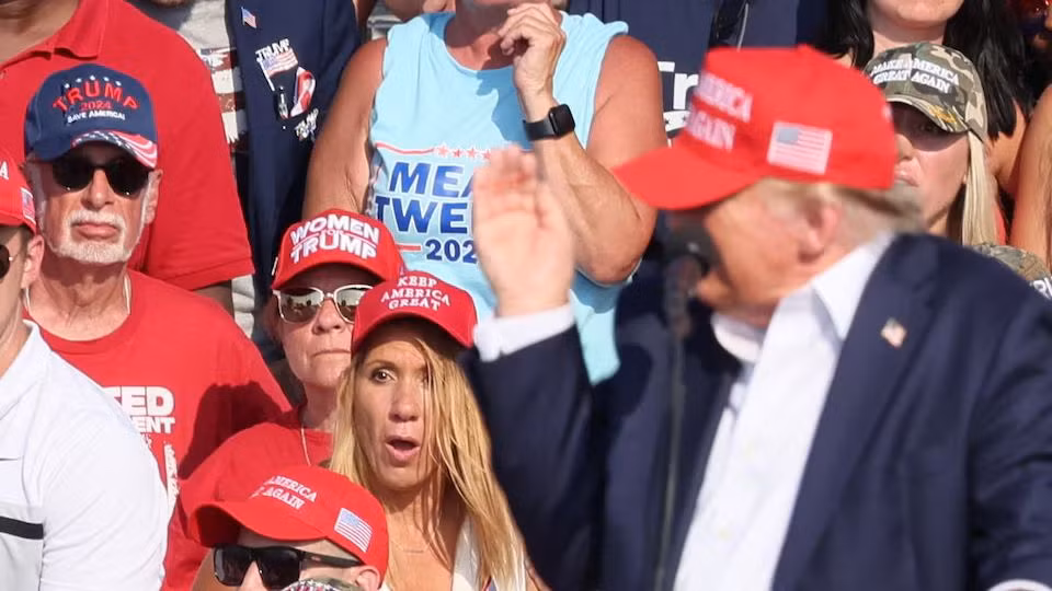 Cựu Tổng thống Donald Trump phát biểu trong cuộc vận động tranh cử diễn ra tại bang Pennsylvania, ngày 13/7/2024. (Ảnh: Reuters)