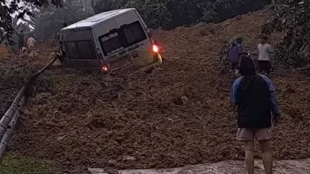 Hiện trường vụ sạt lở.