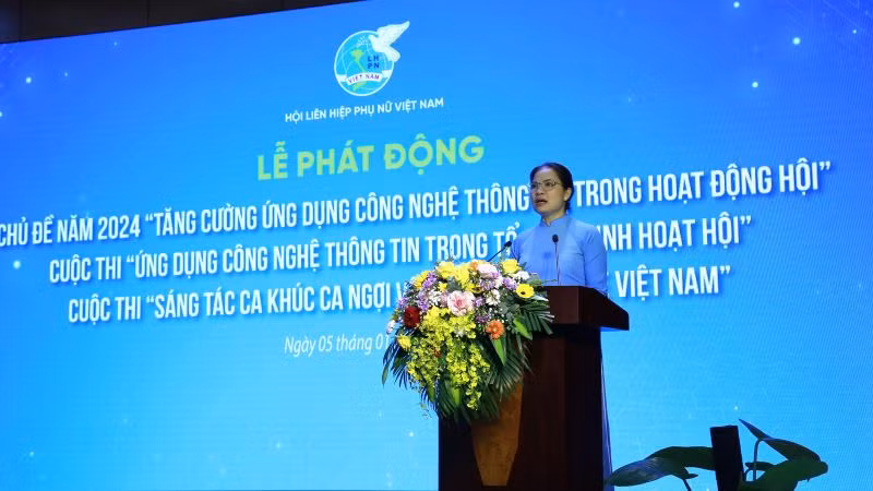 Chủ tịch Hội Liên hiệp Phụ nữ Việt Nam Hà Thị Nga phát biểu tại lễ phát động.