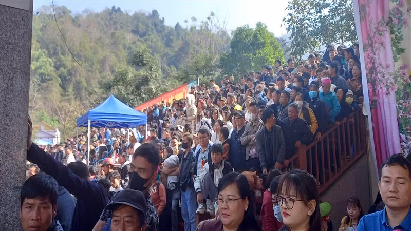 Lễ hội chọi bò huyện Bảo Lâm năm 2024 đã thu hút khoảng 20 nghìn khán giả đến theo dõi, cổ vũ.