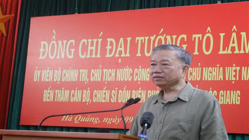 Chủ tịch nước Tô Lâm phát biểu ý kiến khi thăm Đồn Biên phòng cửa khẩu Sóc Giang.