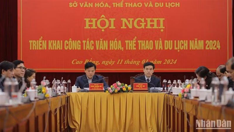 Các đại biểu dự hội nghị.