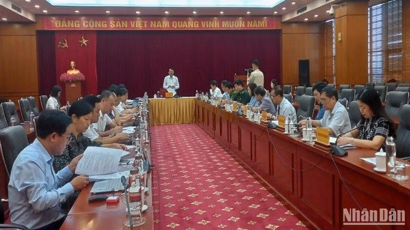 Quang cảnh cuộc họp.
