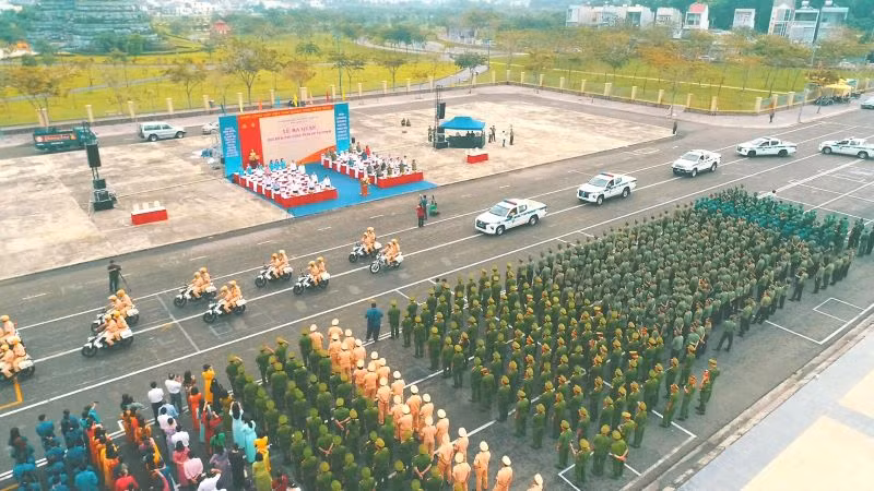 Lực lượng Công an tỉnh ra quân trấn áp tội phạm dịp Tết Nguyên đán Ất Tỵ.