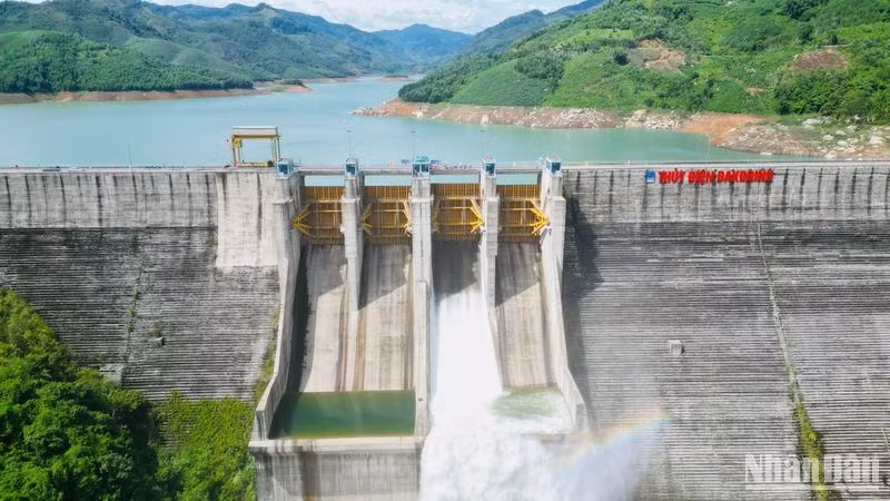 Công trình thủy điện Đakđrinh, thủy điện lớn nhất tỉnh Quảng Ngãi.