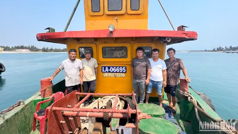 5 thuyền viên vẫn mất tích sau vụ chìm tàu kéo và sà-lan hơn một năm trước.