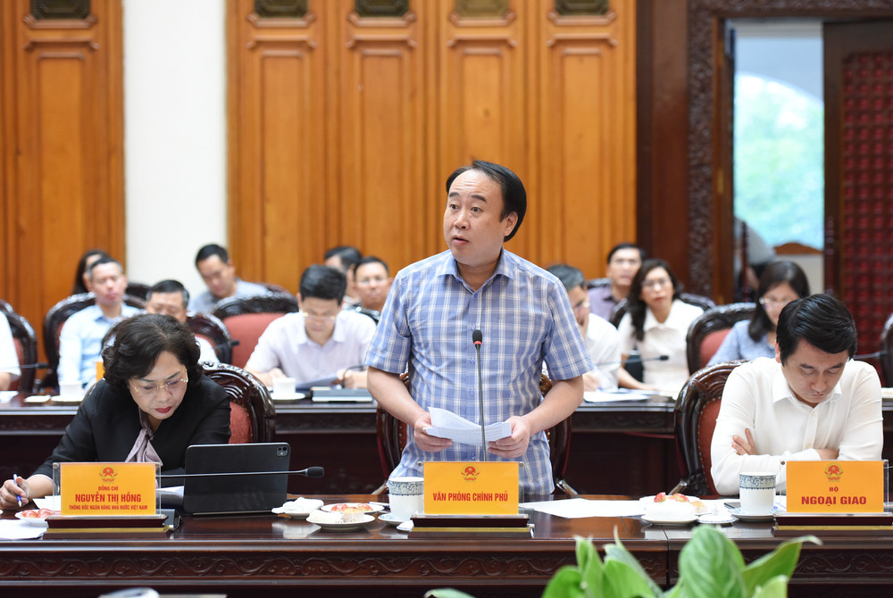 Phó Chủ nhiệm Văn phòng Chính phủ Nguyễn Sỹ Hiệp phát biểu. Phó Chủ nhiệm Văn phòng Chính phủ Nguyễn Sỹ Hiệp phát biểu.