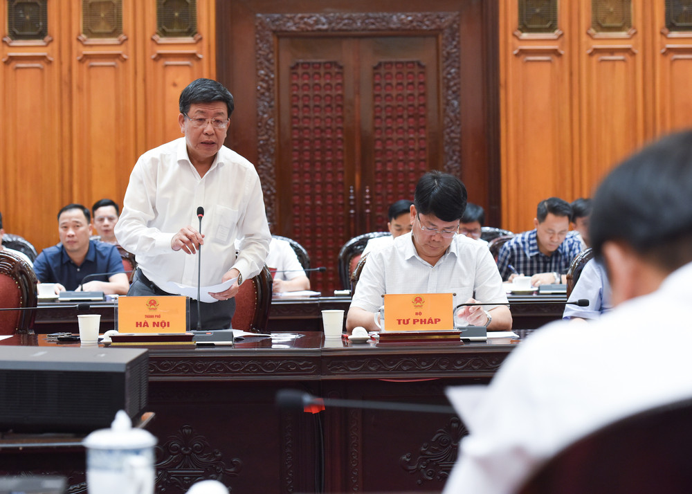 Phó Chủ tịch Ủy ban nhân dân Thành phố Hà Nội Dương Đức Tuấn phát biểu. Phó Chủ tịch Ủy ban nhân dân Thành phố Hà Nội Dương Đức Tuấn phát biểu.