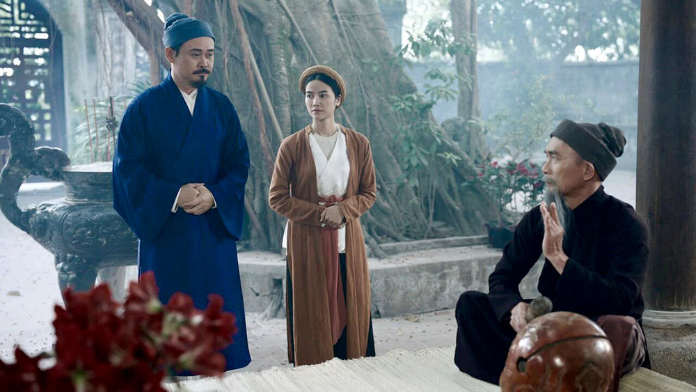 Cảnh trong phim “Hồng Hà nữ sĩ”. (Ảnh do ÐOÀN PHIM CUNG CẤP)