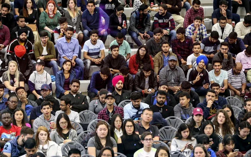 Sinh viên quốc tế đã tốt nghiệp trở thành lực lượng lao động quan trọng ở Canada. (Ảnh The Star)