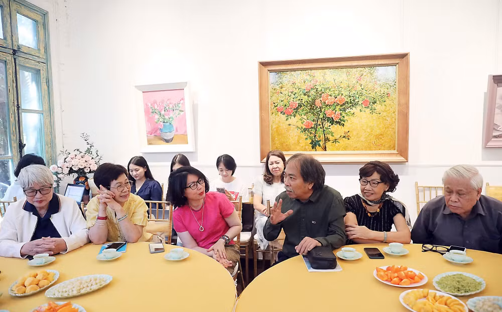 Không gian buổi mạn đàm văn học.
