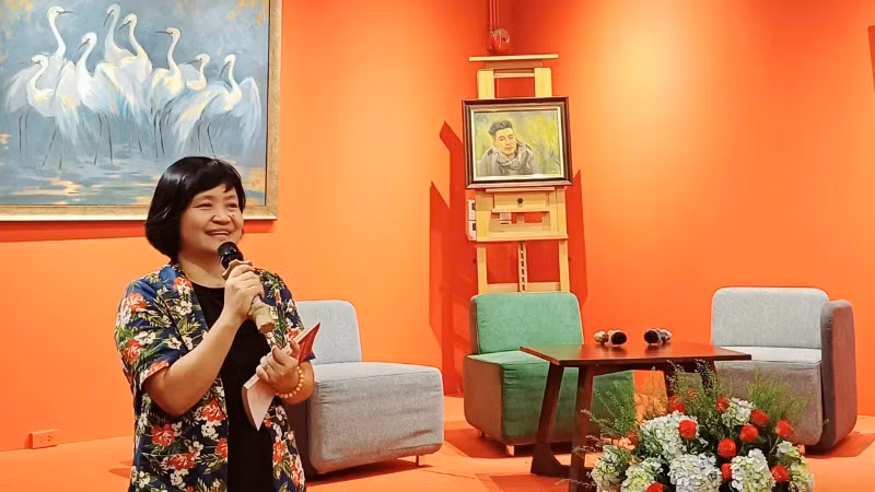 Nhà thơ Nguyễn Thụy Anh bộc bạch nhiều kỷ niệm và đọc thơ của Nguyễn Anh Vũ.