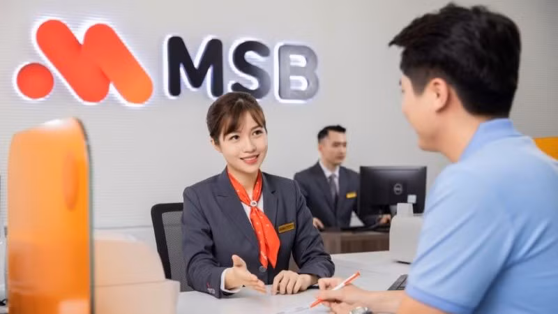 Giao dịch khách hàng tại MSB.