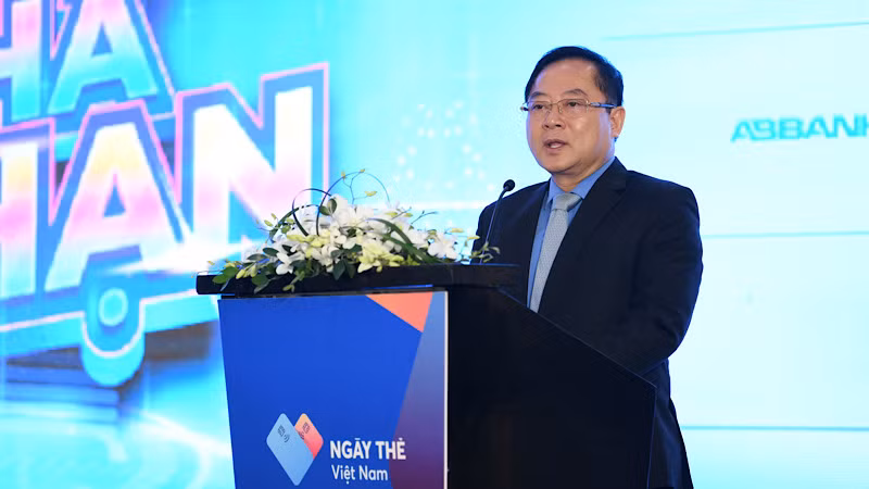 Nhà báo Lê Xuân Sơn