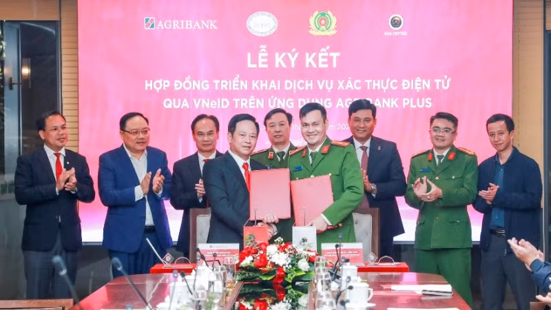 Toàn cảnh Lễ ký kết.