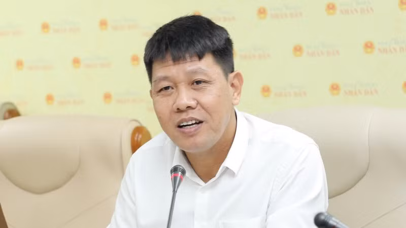Tổng giám đốc Bảo hiểm Agribank Nguyễn Hồng Phong phát biểu tại tọa đàm.