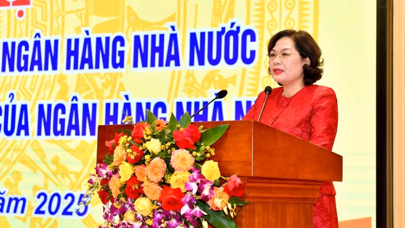 Thống đốc Ngân hàng Nhà nước Nguyễn Thị Hồng phát biểu tại Hội nghị. 