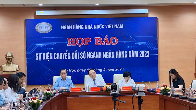 Quang cảnh họp báo.