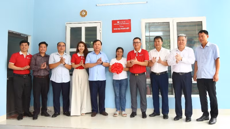 Tính đến nay, SeABank đã hỗ trợ hơn 80 tỷ đồng để xây mới và sửa chữa gần 1.800 căn nhà cho các hộ nghèo và gia đình chính sách.