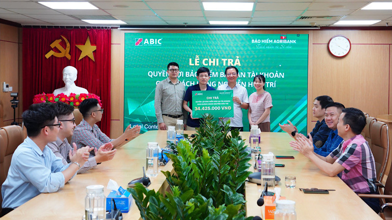Lễ chi trả quyền lợi bảo hiểm Bảo an tài khoản.