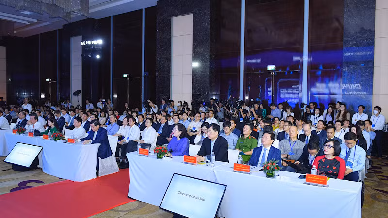 Các đại biểu tham dự sự kiện.