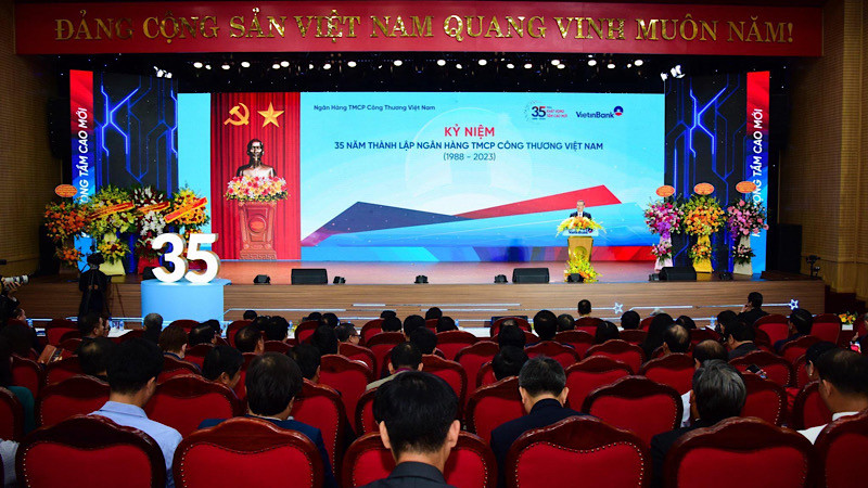 Lễ kỷ niệm 35 năm thành lập VietinBank.