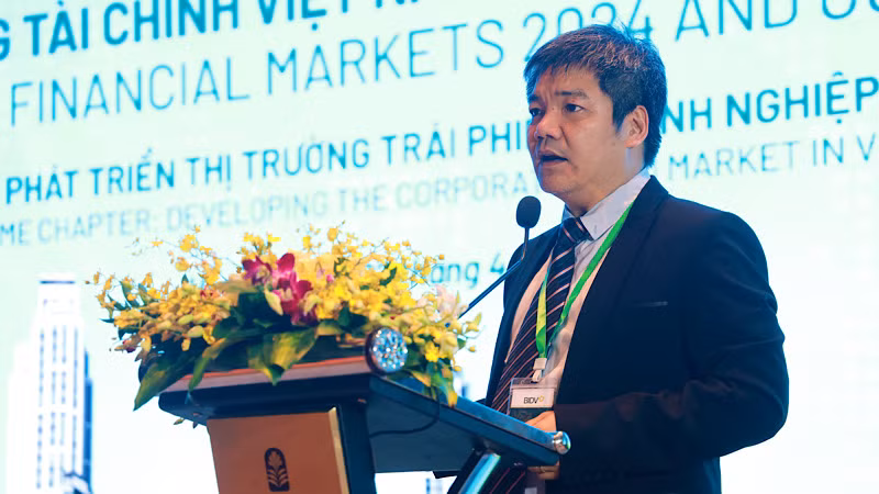 Chuyên gia kinh tế trưởng ADB tại Việt Nam Nguyễn Quốc Hùng phát biểu.