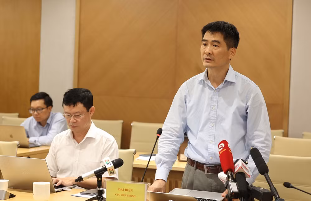 Ông Nguyễn Phong Nhã, Phó Cục trưởng Cục Viễn thông tại họp báo tháng 11 của Bộ Thông tin và Truyền thông.