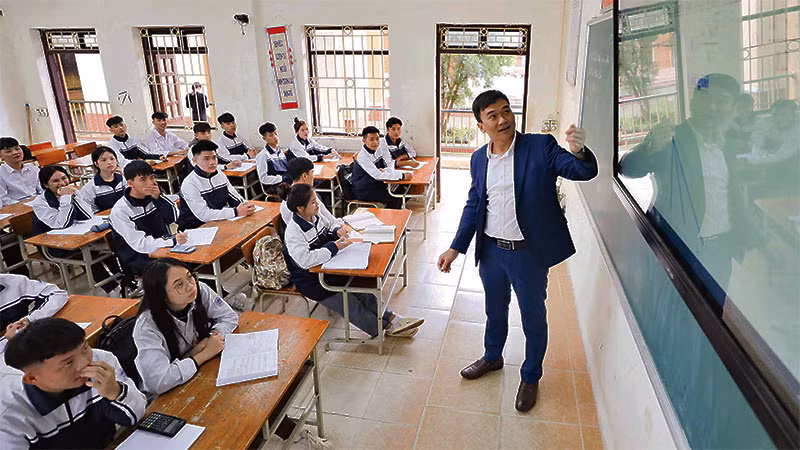 Giờ ôn tập, củng cố kiến thức chuẩn bị cho học sinh Trường THPT Minh Quang (Ba Vì, Hà Nội) thi tốt nghiệp.