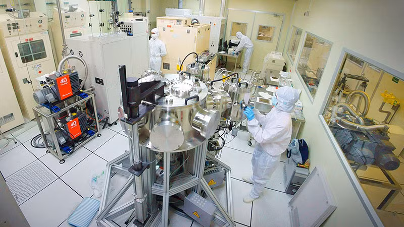 Nghiên cứu khoa học tại Viện Công nghệ Nano, Đại học Quốc gia Thành phố Hồ Chí Minh. (Ảnh: XUÂN TRIỆU)