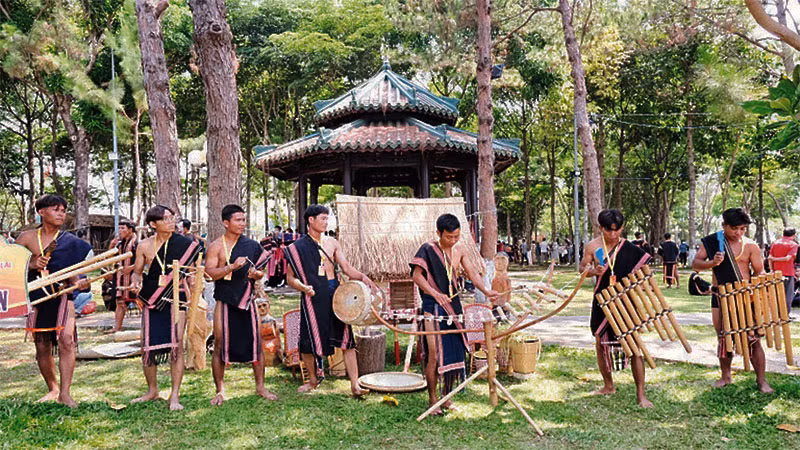 Nhiều hoạt động sôi nổi thu hút người xem tại Ngày hội.