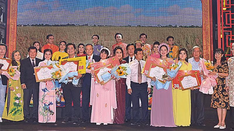 Các thí sinh đoạt giải trong cuộc thi Bông lúa vàng 2023.