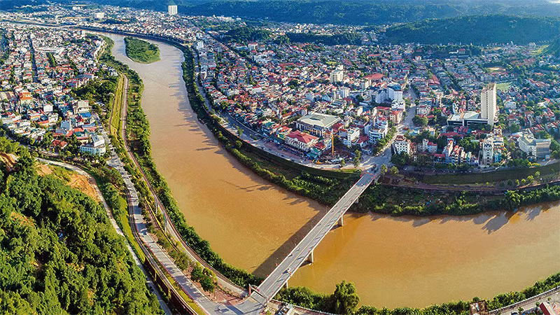 Thành phố Lào Cai được xác định là trung tâm giao lưu kinh tế, đối ngoại, hợp tác quốc tế.