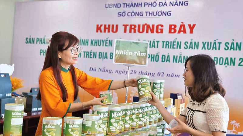 Nhiều chương trình giúp quảng bá, giới thiệu các sản phẩm công nghiệp nông thôn.