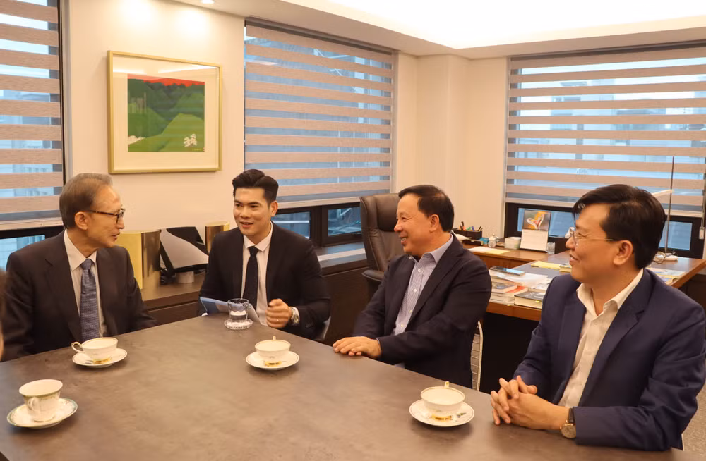 Lãnh đạo tỉnh Long An thăm và làm việc với Cựu Tổng thống Lee Myung Bak.