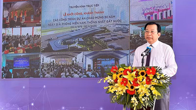Phó Chủ tịch Ủy ban nhân dân tỉnh Sóc Trăng Vương Quốc Nam phát biểu tại buổi lễ.