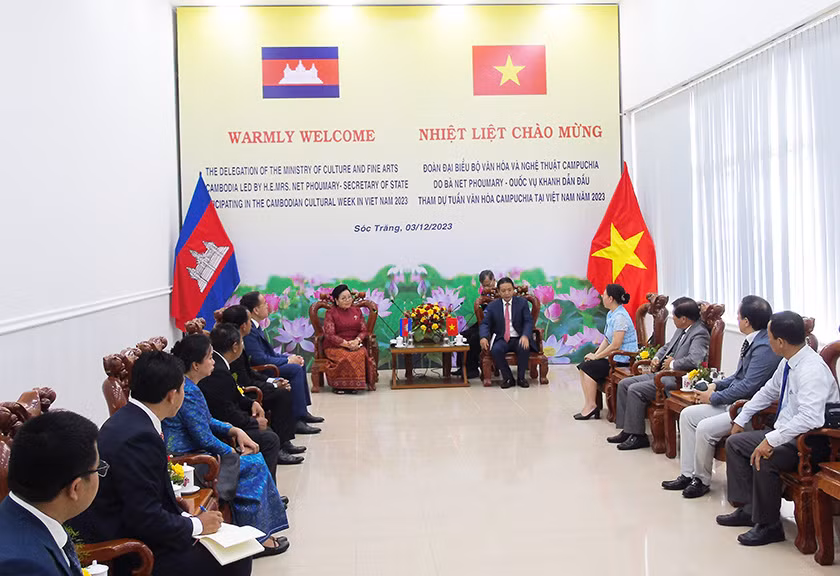 Buổi làm việc giữa đoàn Bộ Văn hóa và Nghệ thuật Vương quốc Campuchia và Bộ Văn hóa, Thể thao và Du lịch Việt Nam cùng lãnh tỉnh Sóc Trăng. 