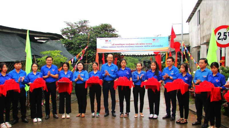Tỉnh đoàn Long An khánh thành và bàn giao đường Thanh niên kiểu mẫu. 