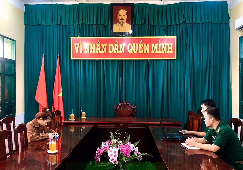 Làm việc với cán bộ điều tra, đối tượng Ngô Thị Mỹ Yên đã nhận tội. Làm việc với cán bộ điều tra, đối tượng Ngô Thị Mỹ Yên đã nhận tội.