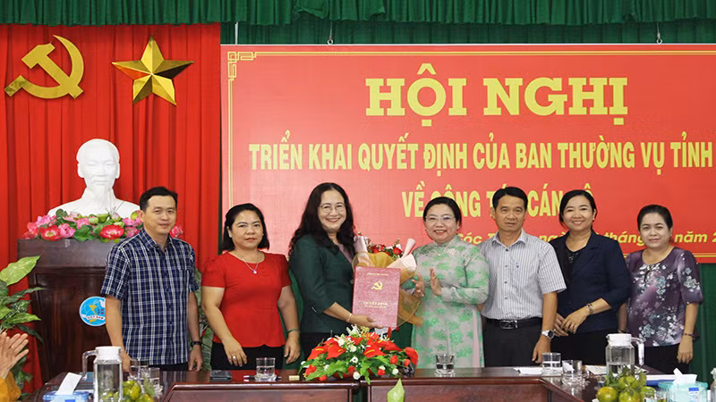 Tỉnh ủy Sóc Trăng quán triệt công tác cán bộ là then chốt.